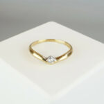 14 karaat gouden ring met 0.05ct.
