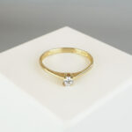 14 karaat gouden ring met zikronia