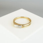 14 karaat gouden ring met 0.03ct.