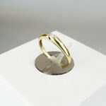 Gouden solitair ring met 0.04ct.