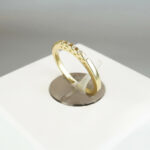 Gouden ring met 5 diamanten