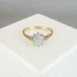 Gouden ring met ster zetting 0.24ct.