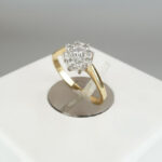 Gouden ring met ster zetting 0.24ct.