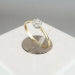 Gouden ring met ster zetting 0.09ct.