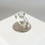 Wit gouden ring met spiegel chaton