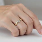 Gouden ring met 1 diamant