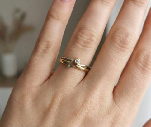 Geel en wit gouden ring met diamant