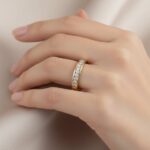 Gouden ring met rail zirkonia