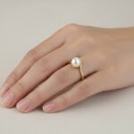 Gouden slag ring met parel