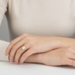 Gouden parel ring in bloem model