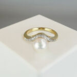 Gouden ring met parel & diamanten