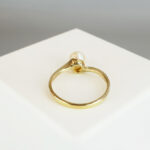 Gouden slag ring met parel