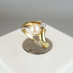 Fantasie parel ring met diamant