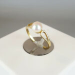 Geel gouden ring met 1 parel