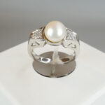 Gouden parel ring met 0.04ct.