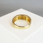 Gouden ring met diamanten en saffieren