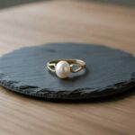 Geel gouden ring met 1 parel