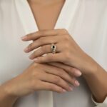 Bicolor gouden ring saffier en 0.06ct.