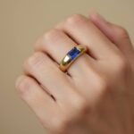 Gouden ring met synthetisch saffier