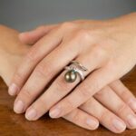 Wit gouden ring met diamant en akoya parel