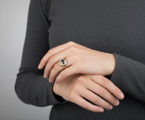 Gouden ring met ovale saffier en briljanten