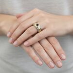 Bicolor gouden ring saffier en 0.06ct.