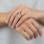 Gouden ring met saffier met diamant