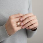 Geel gouden ring met 1 parel