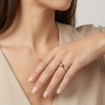 Gouden ring met saffier met diamant