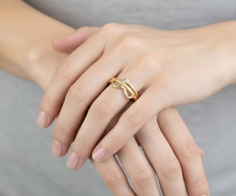 Gouden gevlochten Christian ring