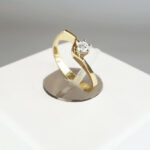 Geel gouden ring met 0.14ct. diamant