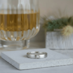 Wit gouden ring met diamant 0.03ct.