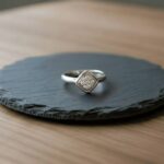 Wit gouden ring in marquise vorm