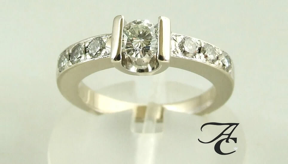 14 karaat wit gouden ring met diamanten 14 karaat wit gouden ring met diamanten