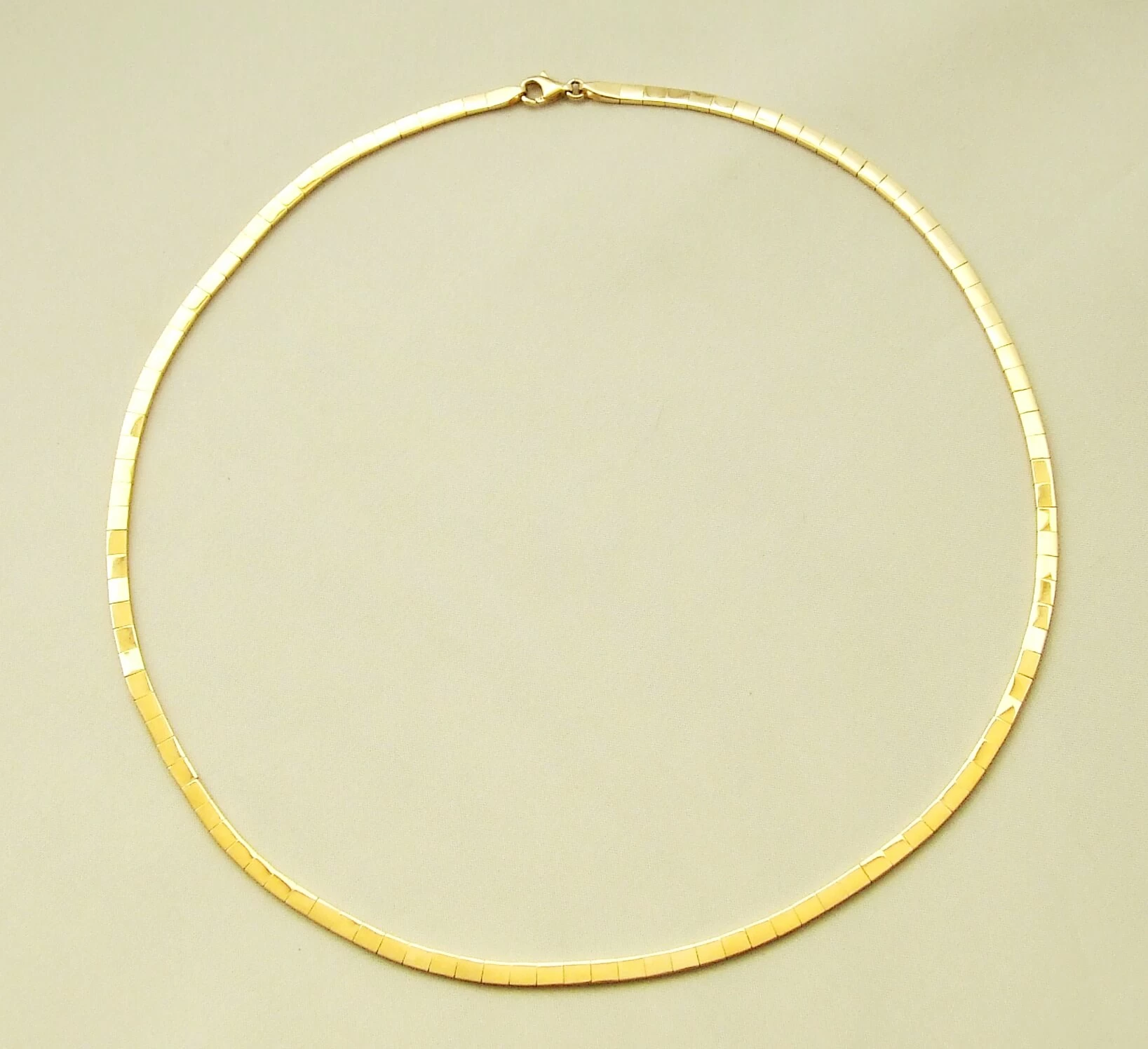 Gouden choker