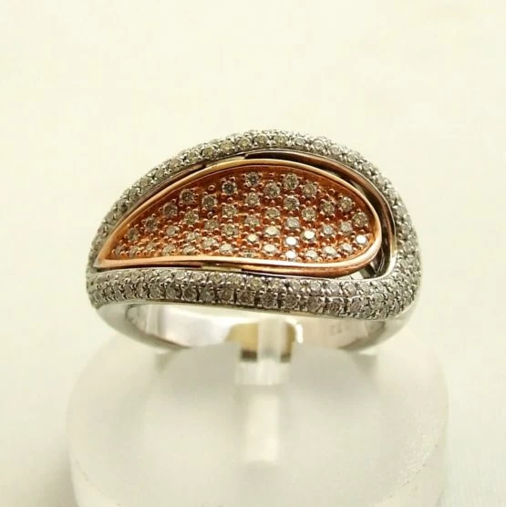 Bicolor gouden ring met diamant Bicolor gouden ring met diamant