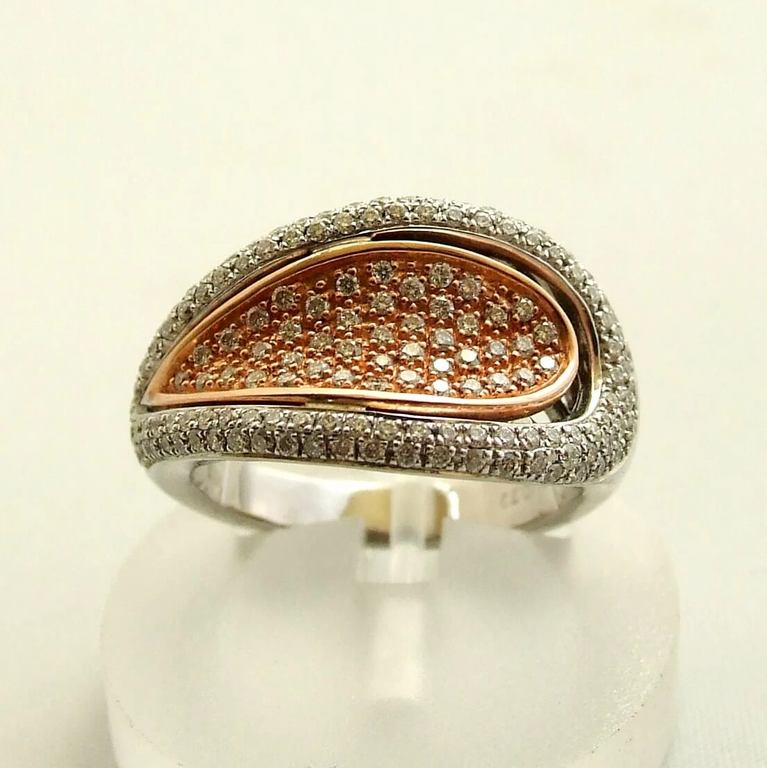 Bicolor gouden ring met diamant