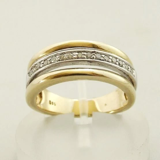 14 karaat ring met briljant geslepen diamant 14 karaat ring met briljant geslepen diamant