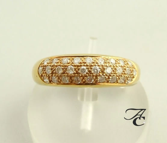 Geel gouden ring met briljanten Geel gouden ring met briljanten