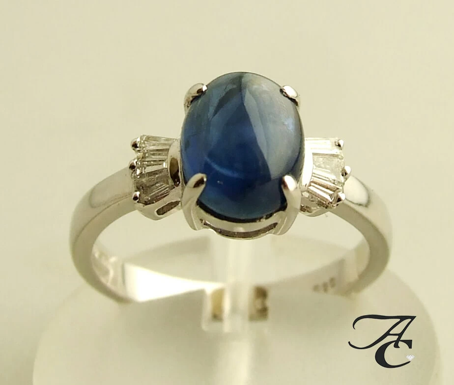Wit gouden ring met saffieren en diamanten