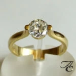 Gouden ring met solitair briljant