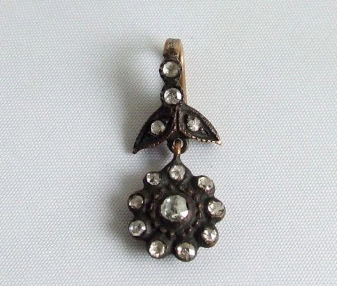 Gouden hanger met roosdiamant