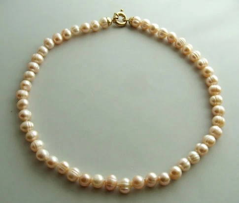 Parelcollier met gouden slot