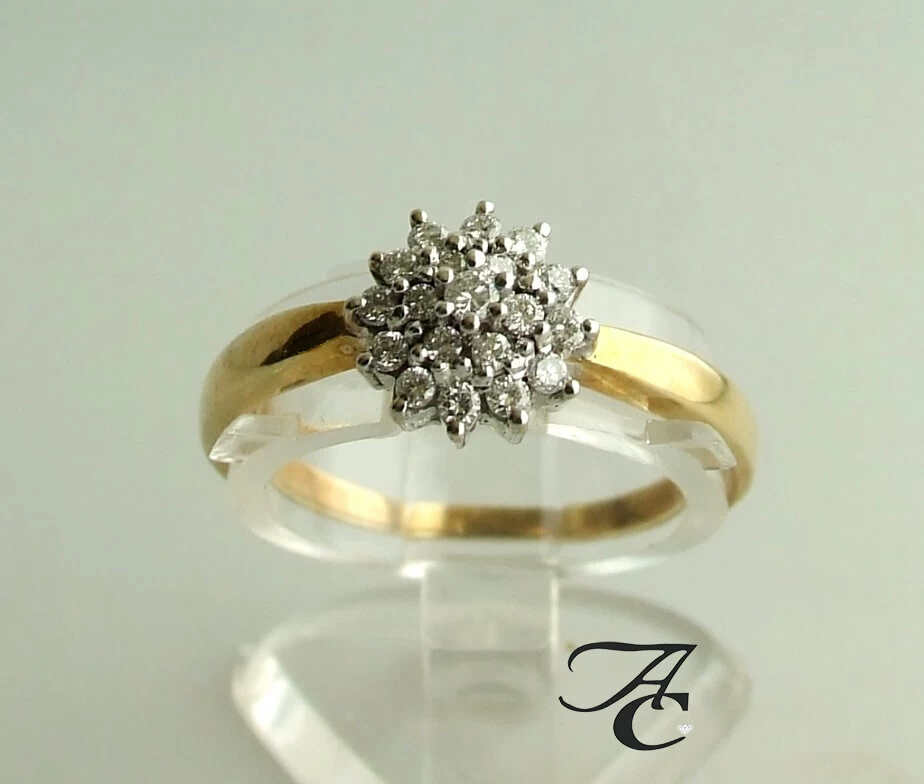 Bicolor ring met briljanten 0.20 ct.