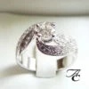 Wit gouden diamanten ring