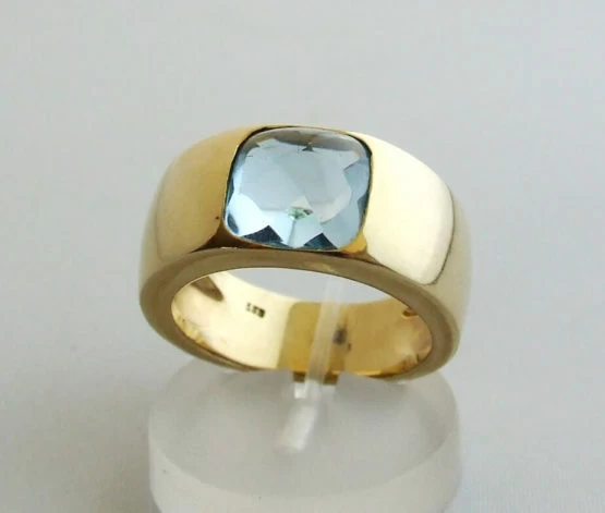 Gouden ring met topaas Gouden ring met topaas