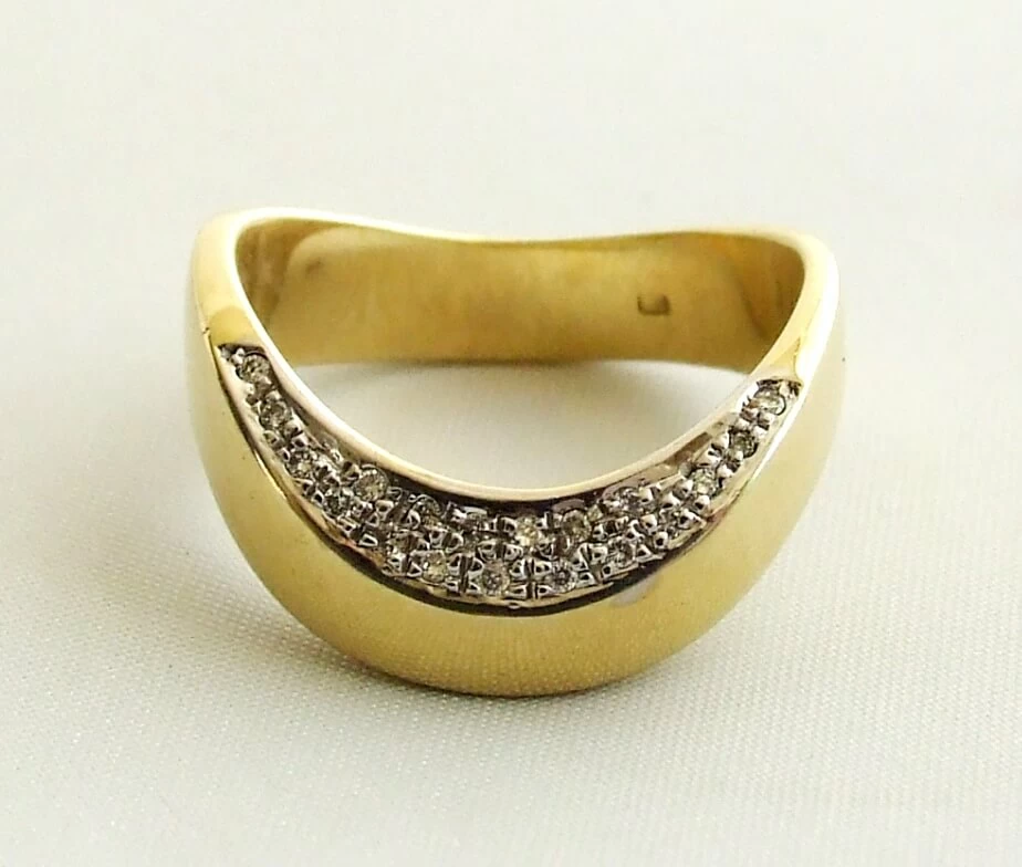 Geel gouden occasion ring met diamant