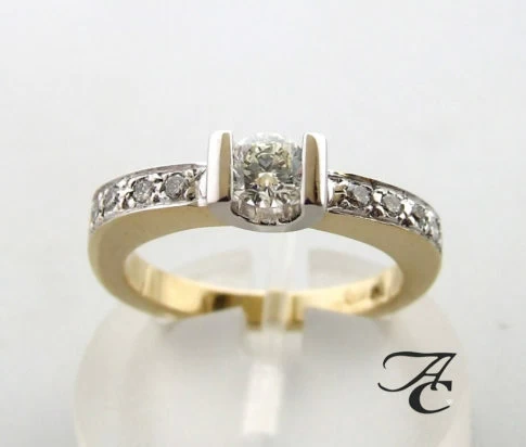Gouden briljant geslepen diamanten ring