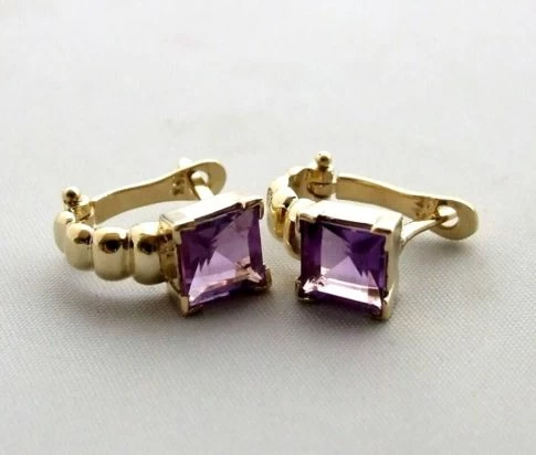 Geel gouden oorbellen met amethyst