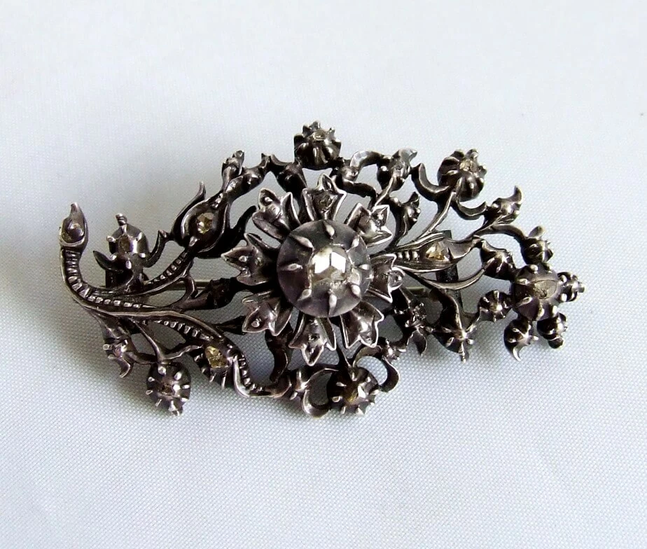 Antieke broche met roosdiamant